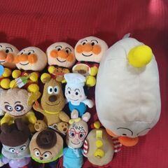 アンパンマンとキャラクターぬいぐるみなど24点セットの画像
