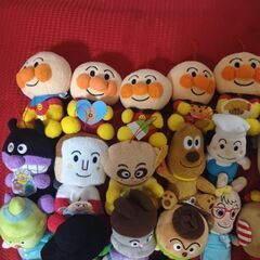 アンパンマンとキャラクターぬいぐるみなど24点セットの画像