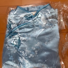 【未使用品】チャイナ服とバックの画像