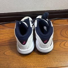 バッシュ　子供用　　アシックス　20.5cmの画像