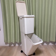 商談中　2段分別ゴミ箱の画像