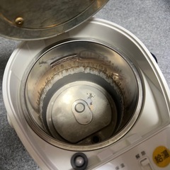 電気圧力鍋、ポット、フードプロセッサー、お皿類セットの画像