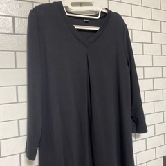 💛長めトップス ストレッチあり UNIQLOの画像