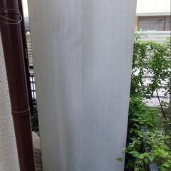 金属製物置　幅約1.5m 高さ約2m　の画像