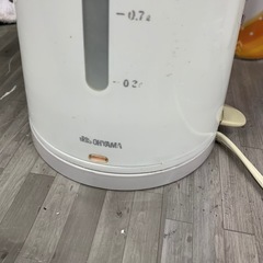 アイリスオーヤマ　電気ケトル　IKK-1000-W お湯　料理　の画像