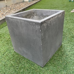 取引中‼️
植木鉢の画像