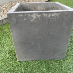 取引中‼️
植木鉢の画像