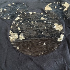 H&M ディズニーコラボTシャツ　の画像