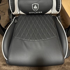 値下中　ゲーミング座椅子（GTレーシング）新品同等　保証期間1年9ヶ月あり有りの画像