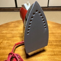 レトロ スチームアイロンの画像