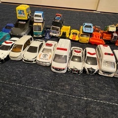 トミカ＆自動車 約40台の画像