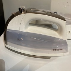 【ジモティー割】HITACHI 2021年製 コードレススチームアイロン（ID1267）の画像