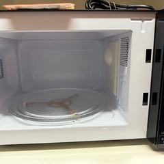 単機能700W電子レンジ アイリスオーヤマ 電子レンジ洗浄剤付きの画像