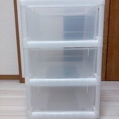 3段衣装ケースの画像