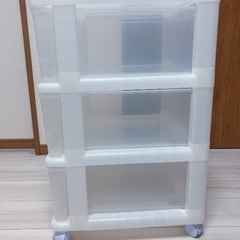 3段衣装ケースの画像