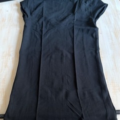 ZARA (S) Tシャツ カットソー ブラック系　半袖の画像