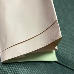 ピンク包み紙　２枚の画像