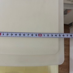 プラスチック収納庫
の画像