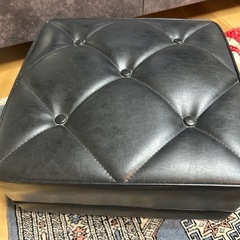 カリモク オットマン
の画像