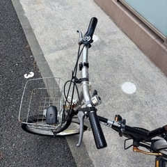 折りたたみ自転車 PANGAEA おそらく20インチ シマノ6段変速 泥除け・カゴの画像