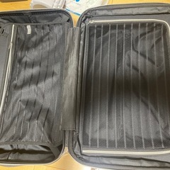 【お話中】スーツケース　60Lほど　Mサイズの画像