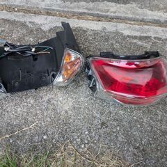 pcx　28  テールランプ　リアウインカーの画像