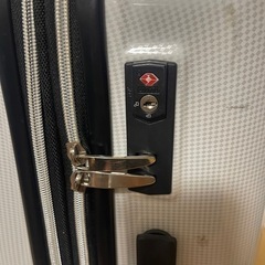 【お話中】スーツケース　60Lほど　Mサイズの画像