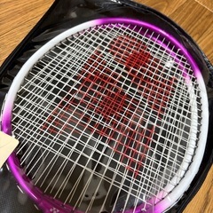 バトミントン　ラケット2本とロケット4つの画像