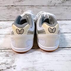  butterfly バタフライ

卓球シューズ

24.0cmの画像