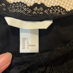 H&M レース袖 黒 半袖Tシャツの画像