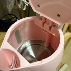 電気ポットの画像