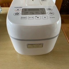 TOSHIBA 炊飯器　RC-5MFMの画像