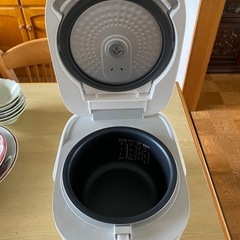 TOSHIBA 炊飯器　RC-5MFMの画像