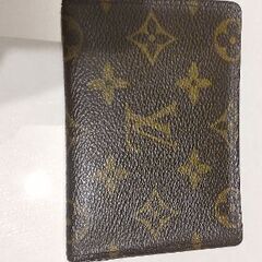 LOUIS VUITTON　パスケースの画像