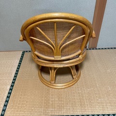 籐　回転座椅子の画像