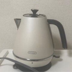 デロンギ 電気ケトルの画像