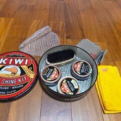 KIWI シューシャインキットの画像