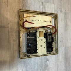 【中古】住宅用分電盤 単相2線式 30A（100V）単相ニ線　家庭用分電盤　30Aの画像