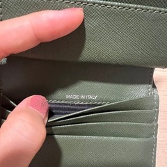 MARNI グリーン 二つ折り財布 ゴールドスタッズの画像