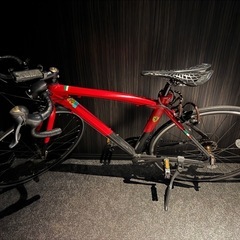 Ferrari(フェラーリ) R7016 CLARIS レッド 軽量アルミエアロフレーム シマノ製CLARIS 16段変速 700×23c の画像