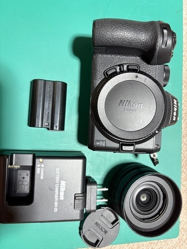 美品　デジタルカメラ　ニコン　zマウント用レンズ