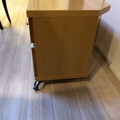 テレビ台の画像