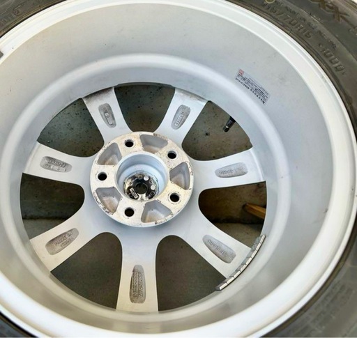 ダンロップスタッドレスタイヤホイール4本セット/ デリカD5 16インチ引き取り限定
