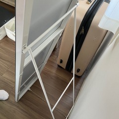 ニトリの鏡の画像