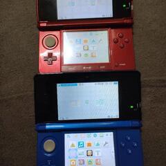 ニンテンドー3DS2台＋大量ソフト＋バッテリーの画像