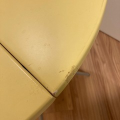 折りたたみテーブルの画像