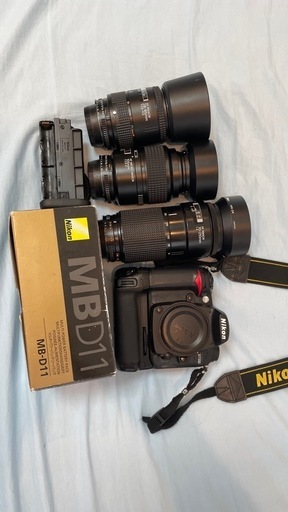 ニコン D7000 + レンズ3本（70-210mm、105mm、28-85mm）