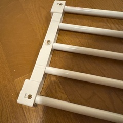 つっぱり棚　つっぱり収納　つっぱり棒の画像