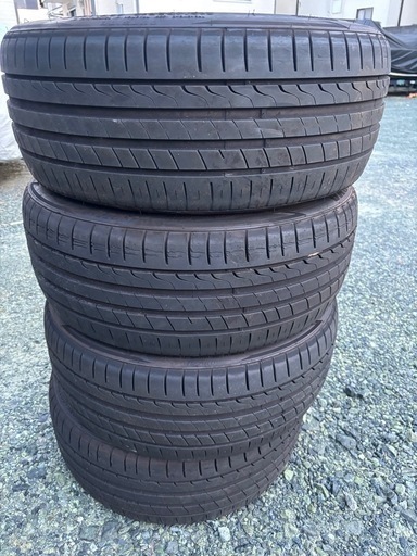 215/40ZR18インチのタイヤです2024年製