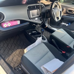 アクア　車検来年8月　73000キロの画像